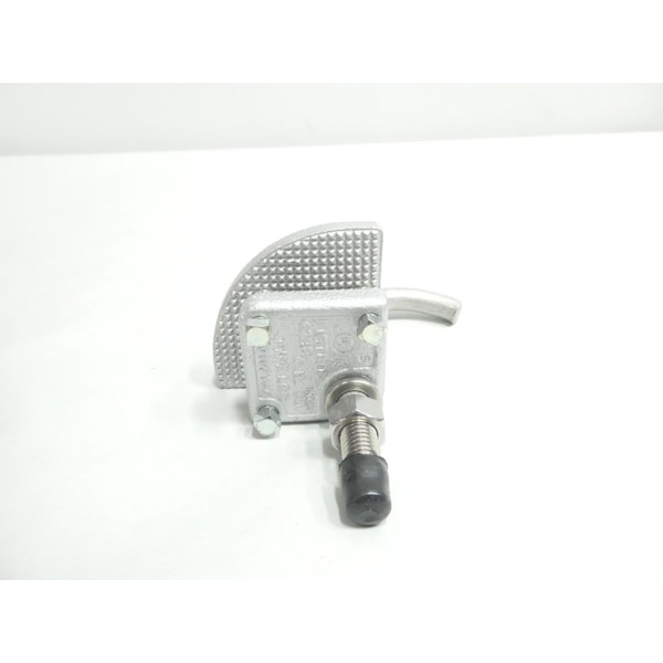 Crouse-Hinds 0102167 CONDUIT CLAMP CONDUIT PARTS AND ACCESSORY 102167 - main